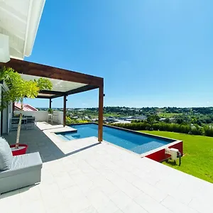  Villa Sinoé
